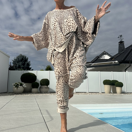 Ensemble 2 pièces pour femme : haut et pantalon à imprimé léopard